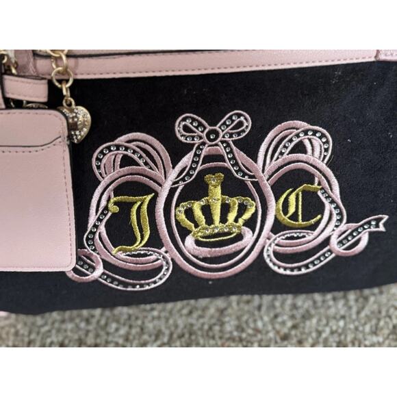 JUICY COUTURE Juicy Lovers Club Weekender Travel Bag Black/Pink Diamond - Picture 8 of 9
